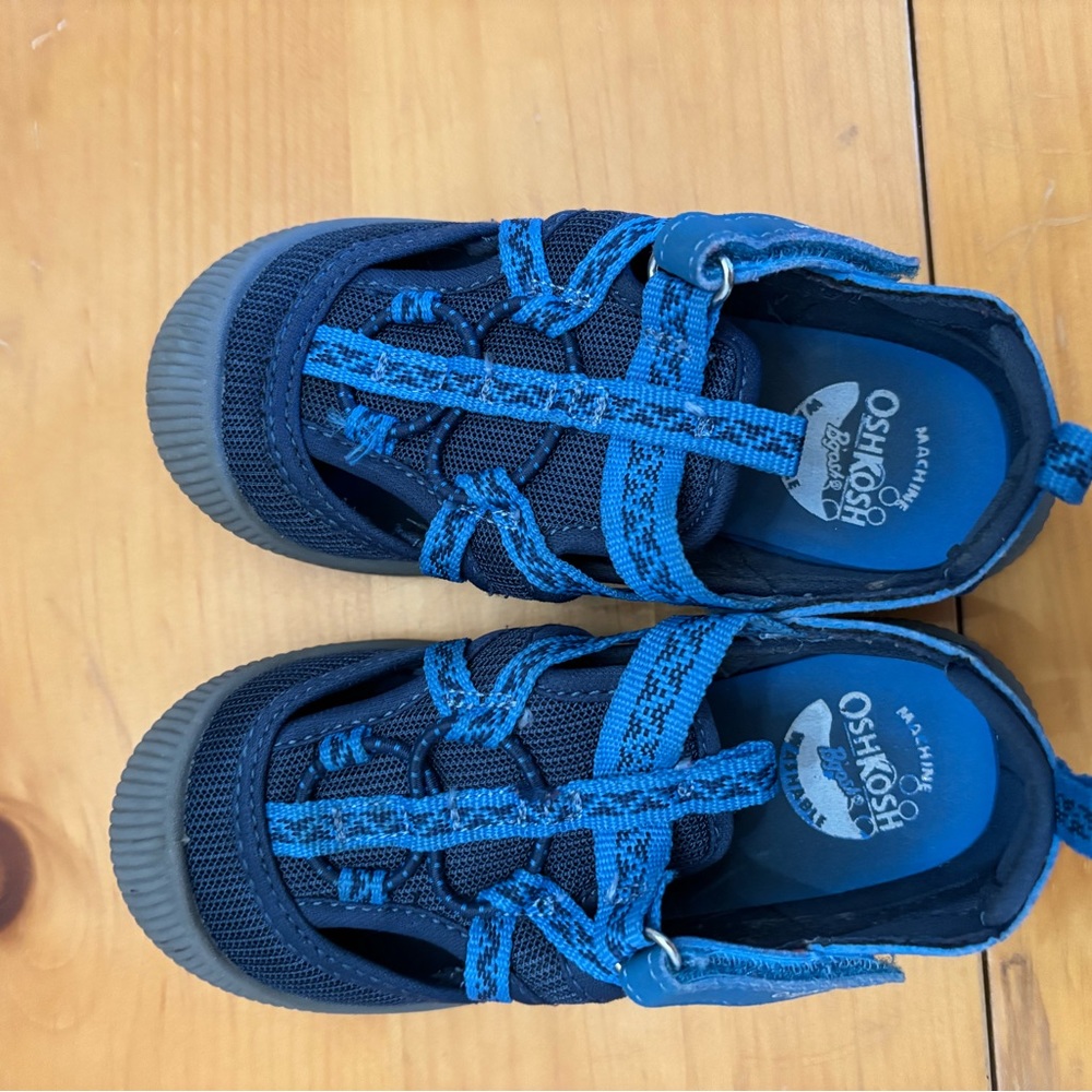 Oshkosh Water Shoes